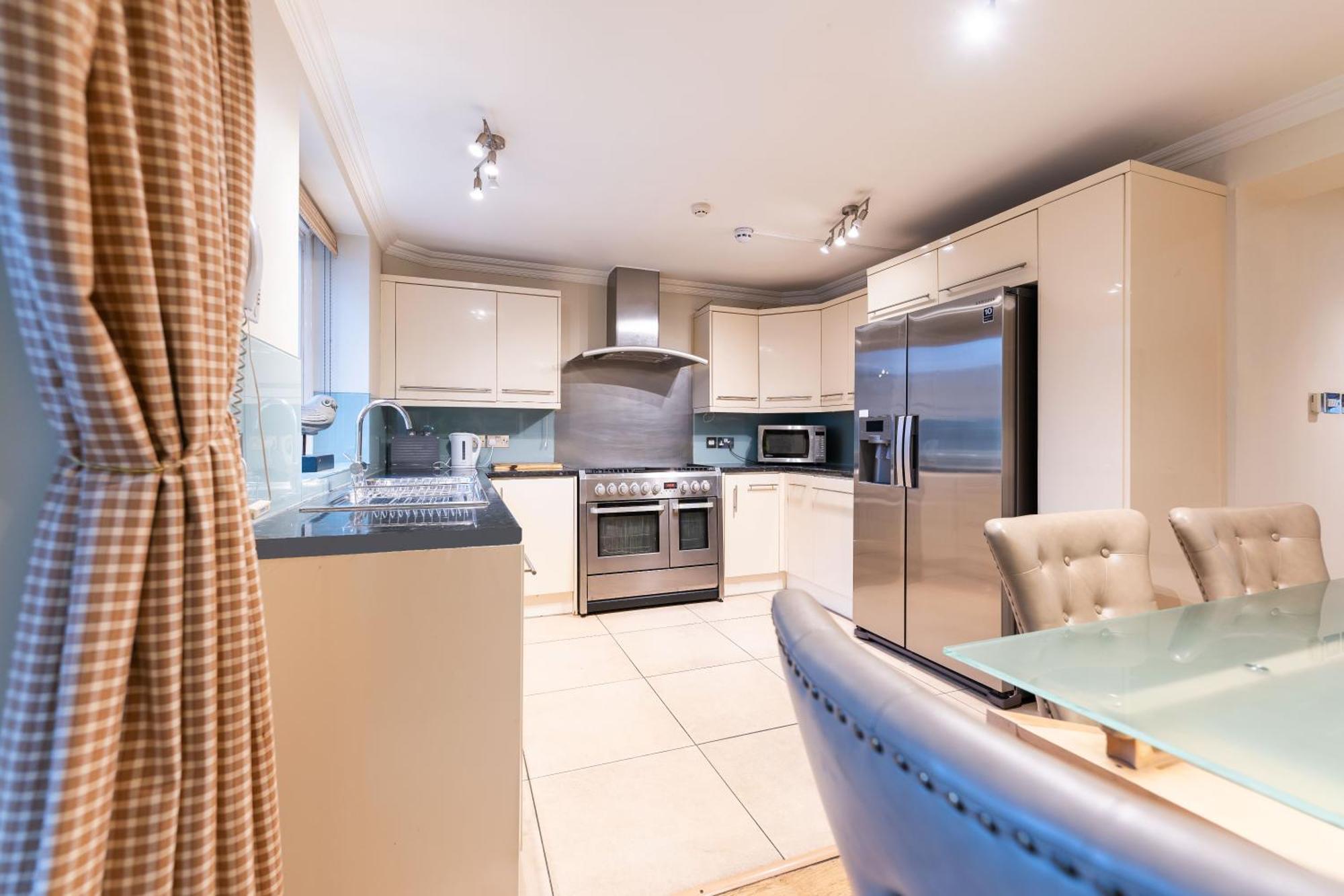 Luxury 6 Bedroom House In Southwick Street London Eksteriør billede