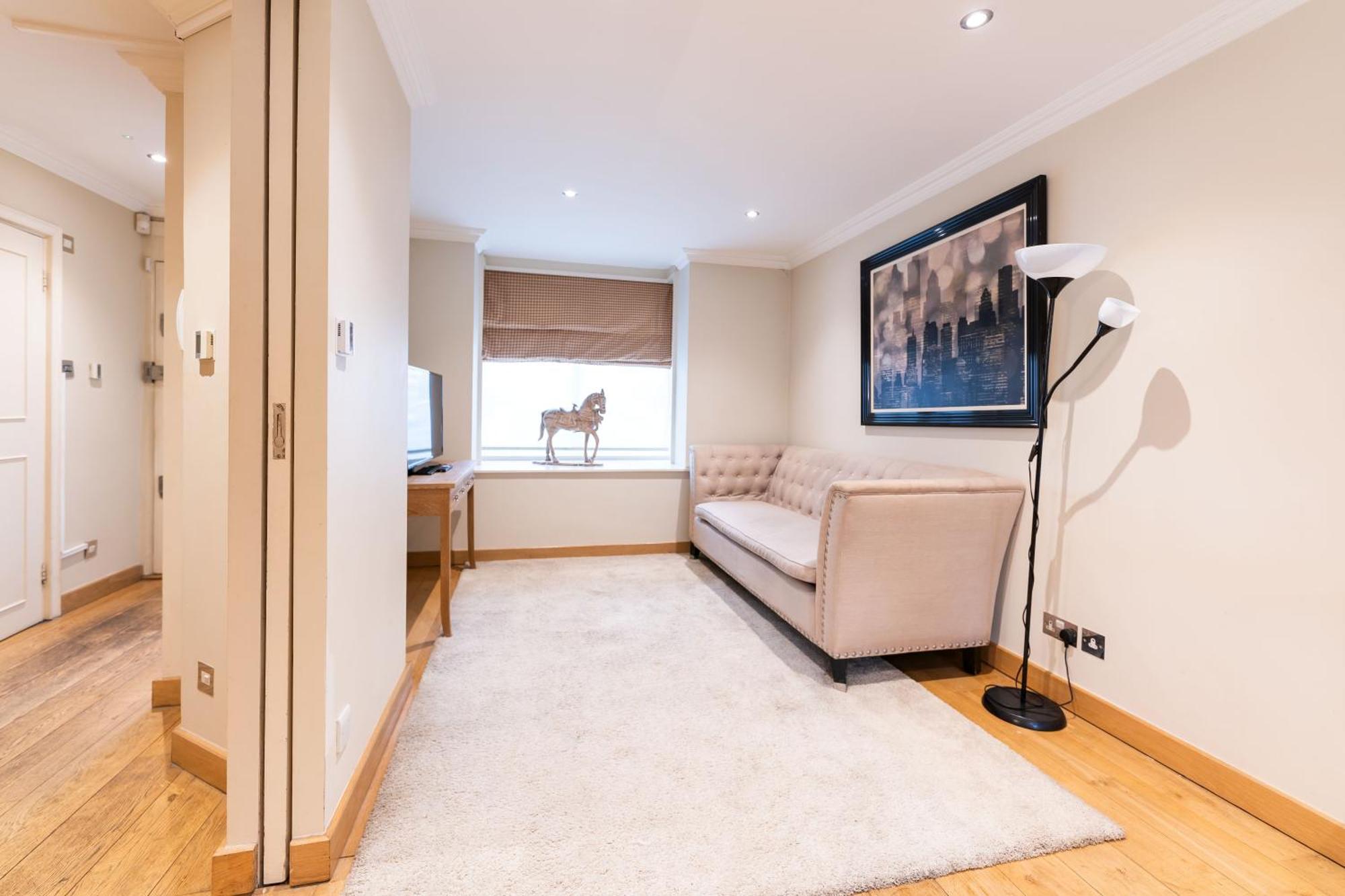 Luxury 6 Bedroom House In Southwick Street London Eksteriør billede