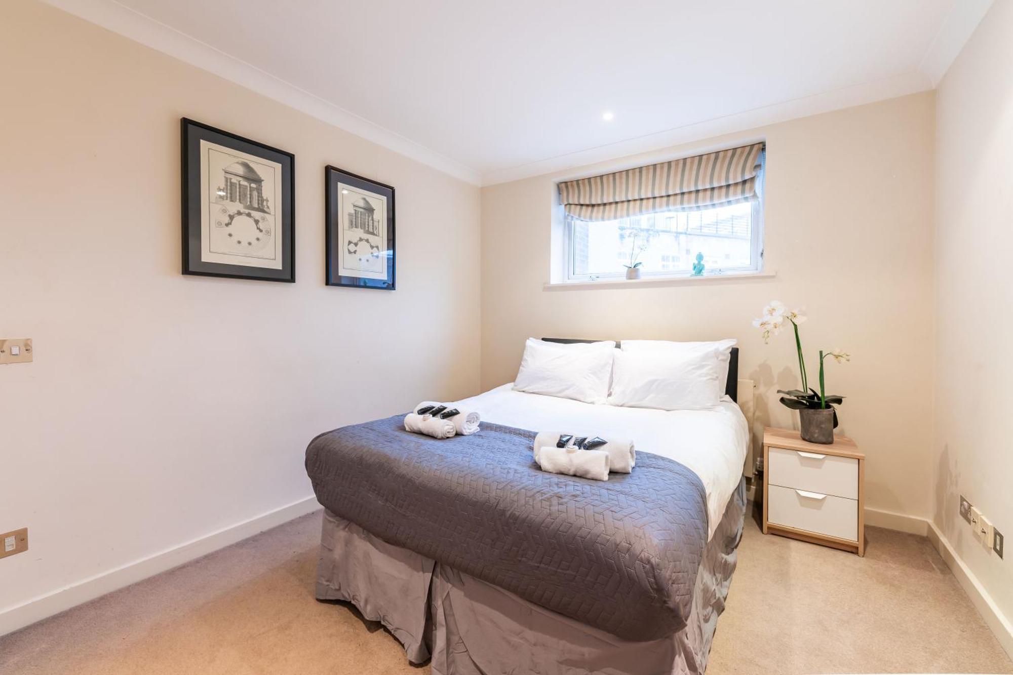 Luxury 6 Bedroom House In Southwick Street London Eksteriør billede