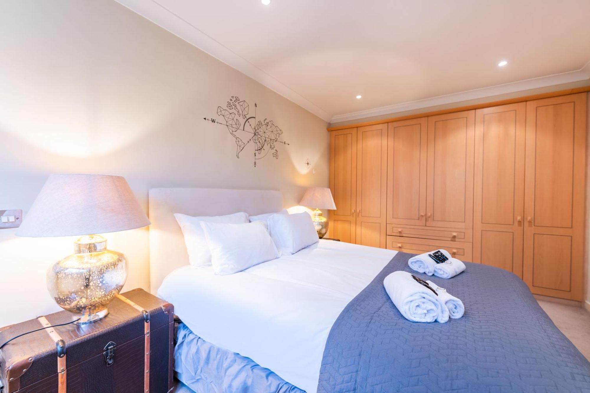 Luxury 6 Bedroom House In Southwick Street London Eksteriør billede