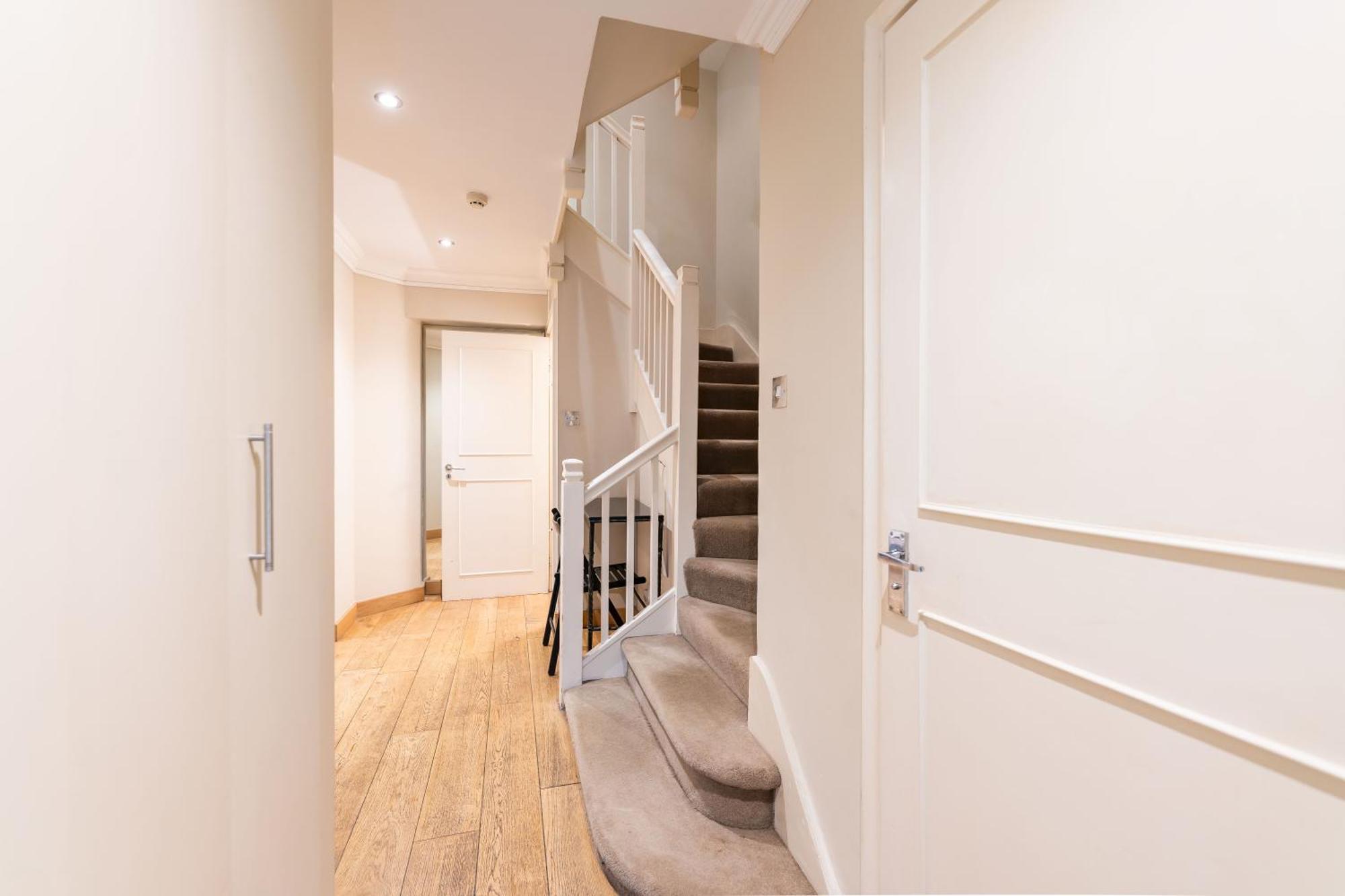 Luxury 6 Bedroom House In Southwick Street London Eksteriør billede