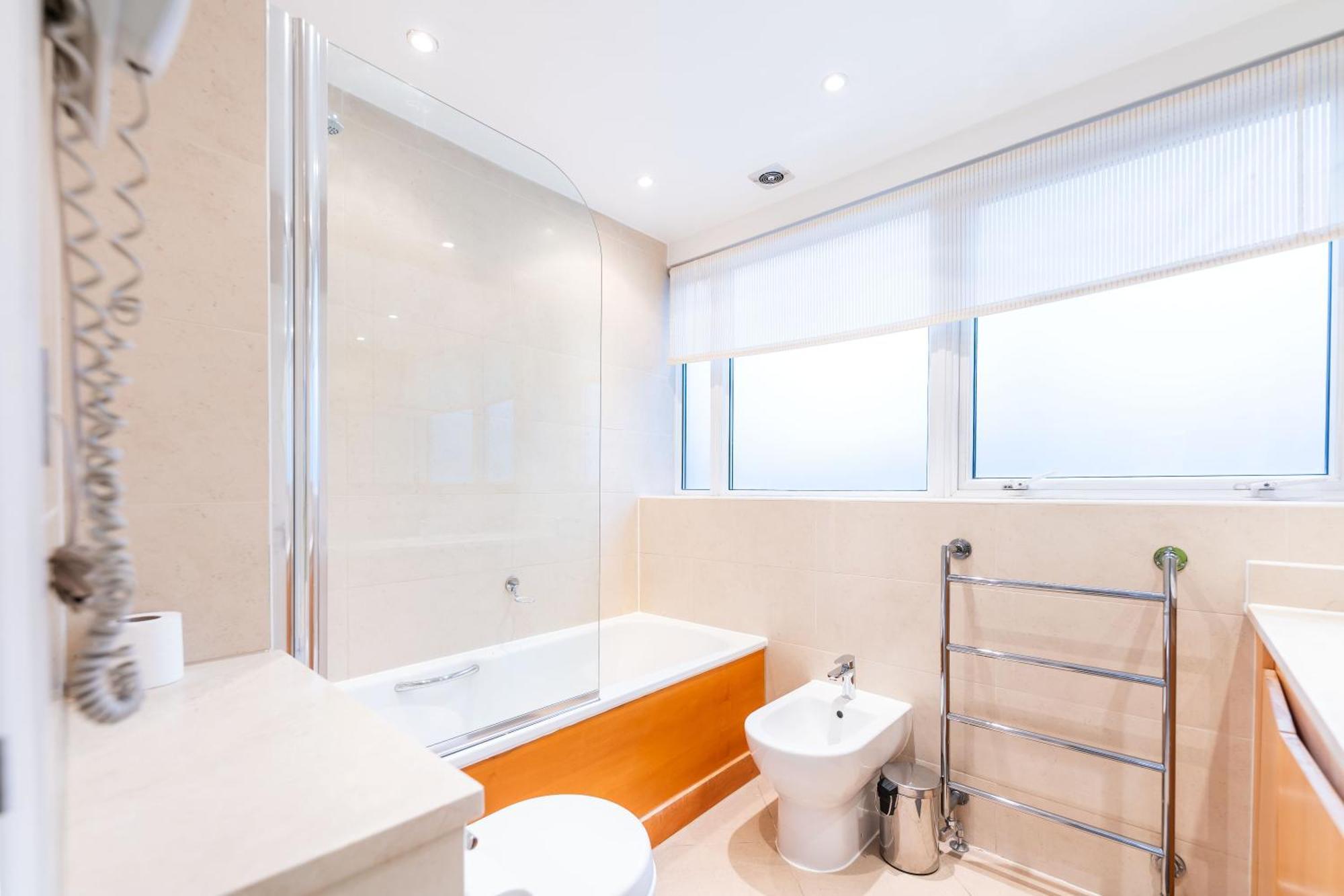 Luxury 6 Bedroom House In Southwick Street London Eksteriør billede