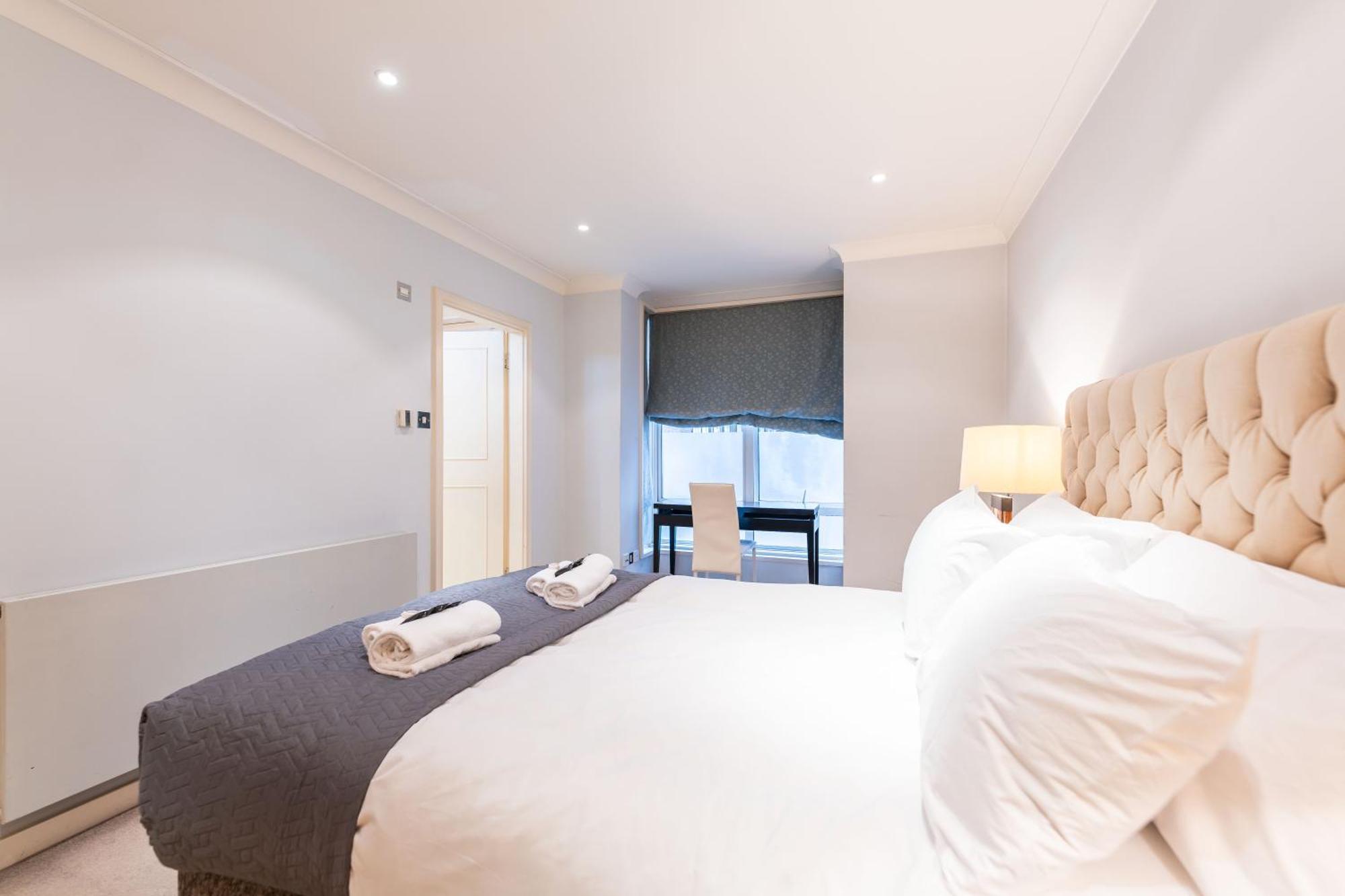 Luxury 6 Bedroom House In Southwick Street London Eksteriør billede